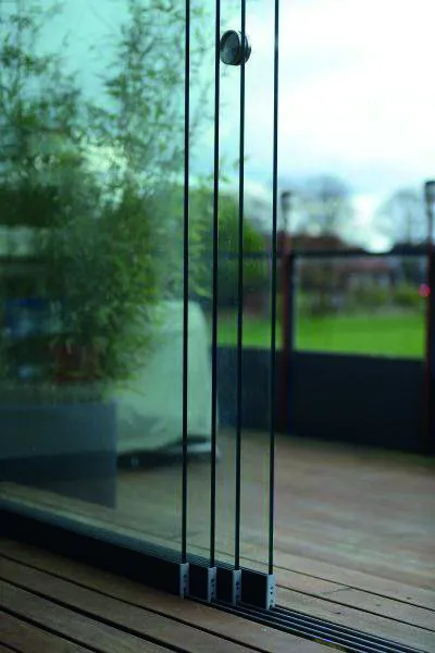 Glastüren Detailansicht Laufschiene