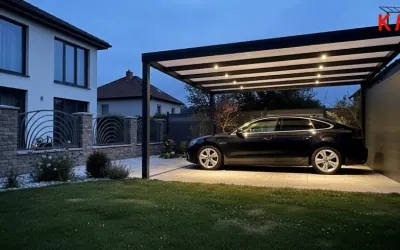 Carport mit LED-Beleuchtung am Abend