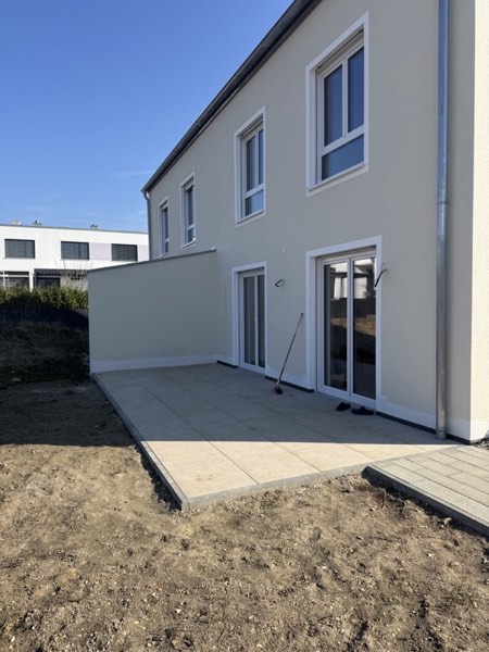 Terrasse vor der Überdachung
